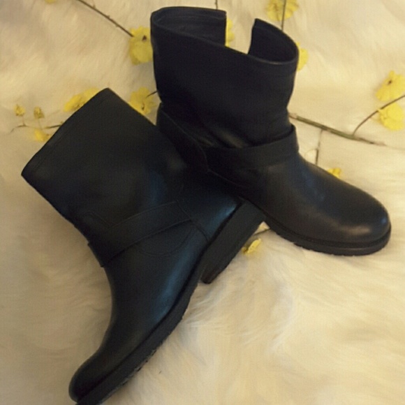 Frye genuine leather easy pull up boot - Picture 2 of 8